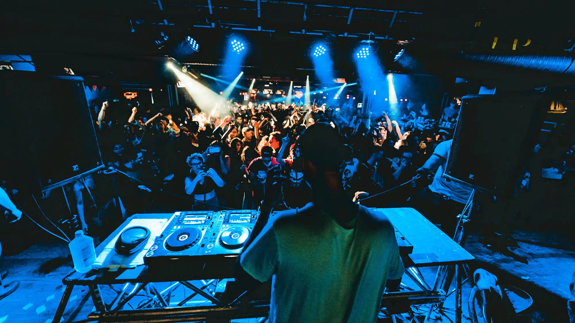 DJ and crowd in a scottsdale club